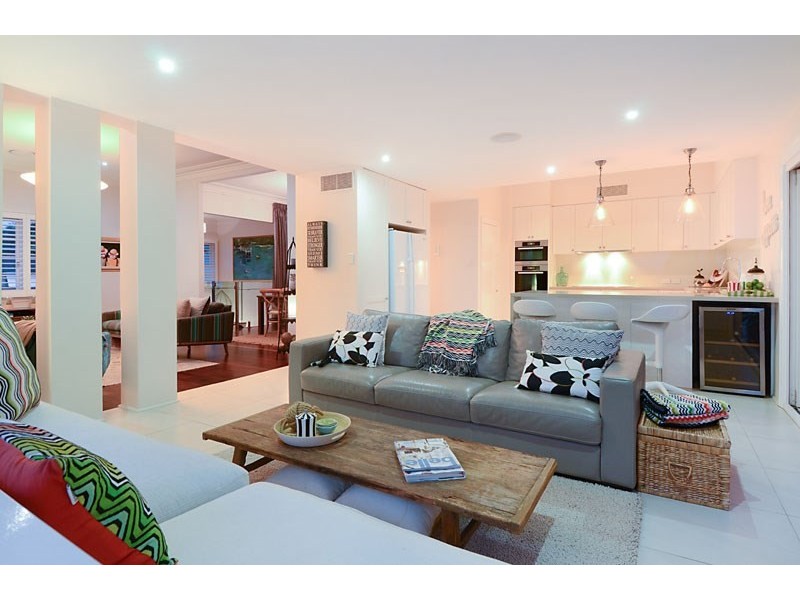 42 Sparkes Avenue, Hamilton QLD 4007