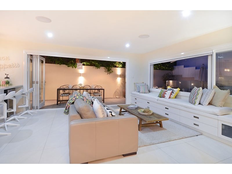 42 Sparkes Avenue, Hamilton QLD 4007