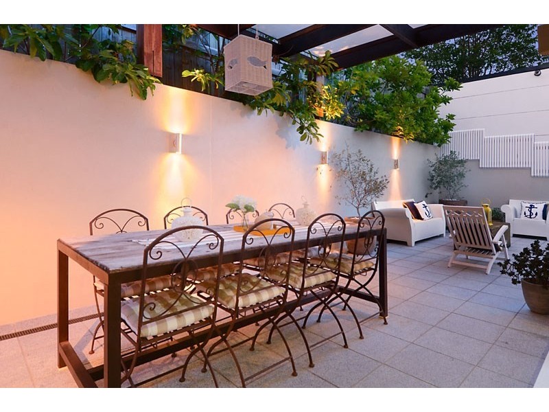 42 Sparkes Avenue, Hamilton QLD 4007