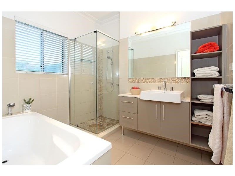 42 Ascot Street, Ascot QLD 4007