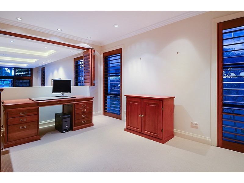 8 Palm Avenue, Ascot QLD 4007