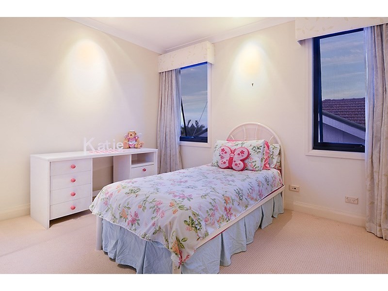 8 Palm Avenue, Ascot QLD 4007