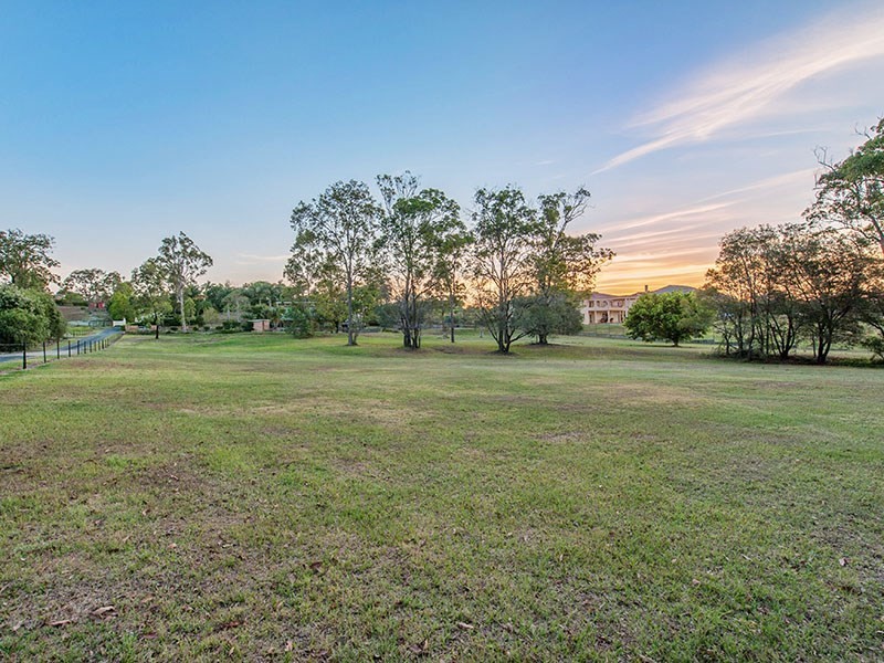 872 Beams Road, Bridgeman Downs QLD 4035