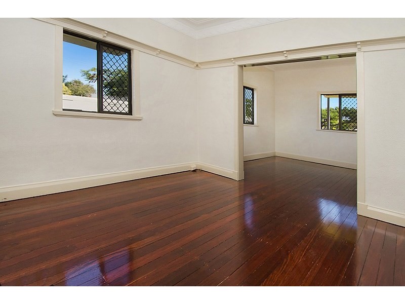 242 Nudgee Road, Hendra QLD 4011