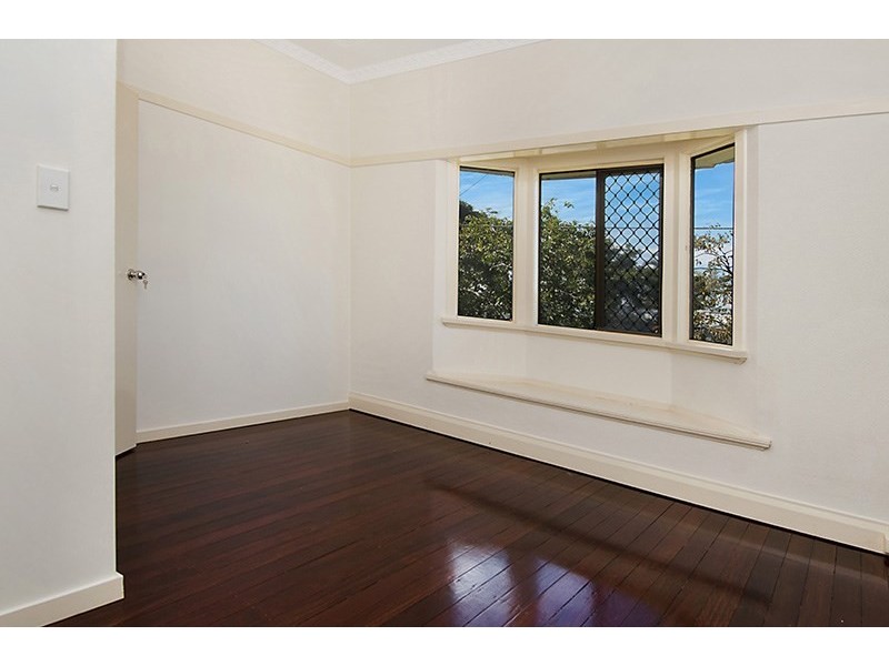 242 Nudgee Road, Hendra QLD 4011