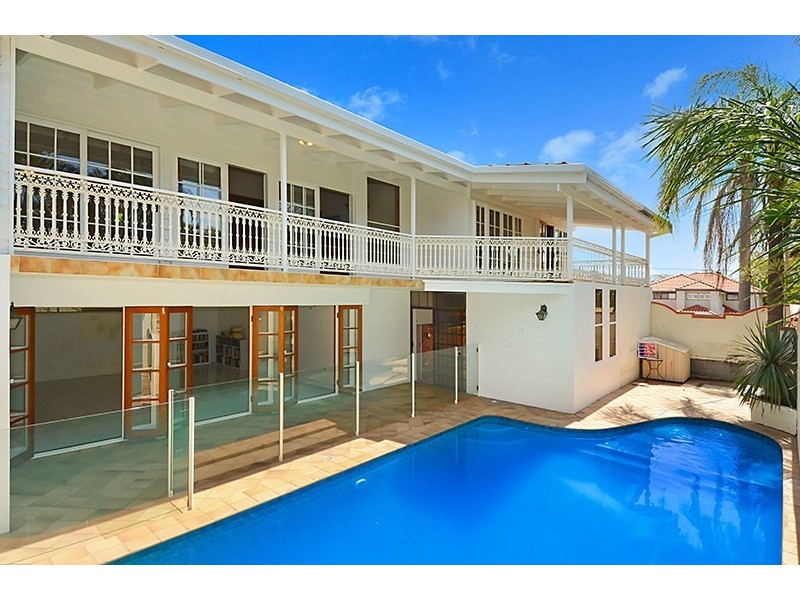 113 Crescent Road, Hamilton QLD 4007