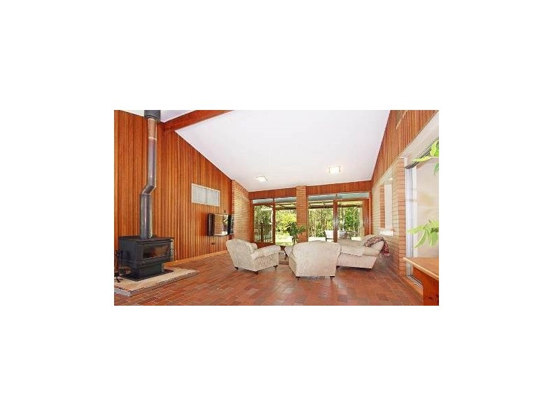 63 Neville Road, Bridgeman Downs QLD 4035