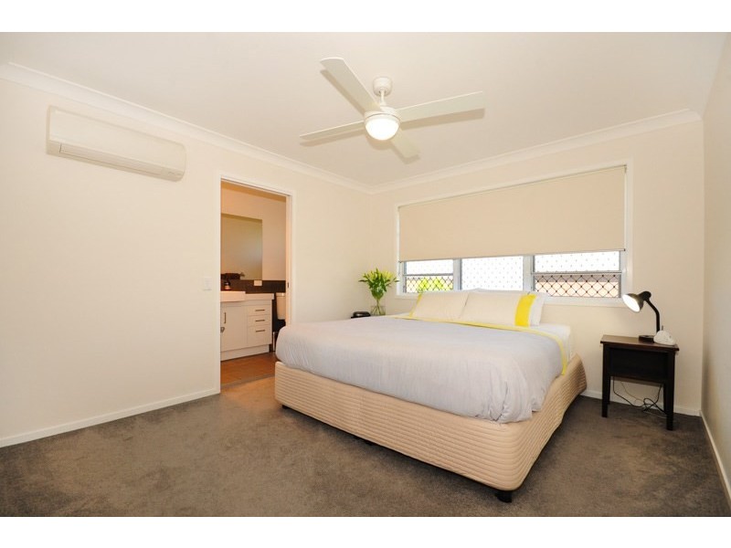 2/17 Almond Street, Northgate QLD 4013