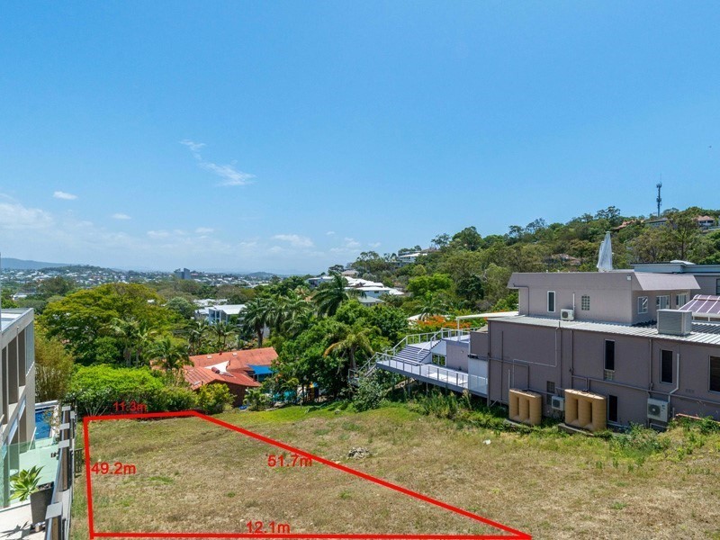 20 Mikado Street, Hamilton QLD 4007