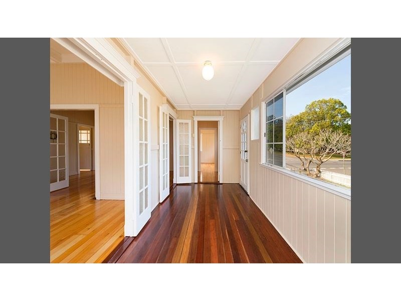 18 Windsor Street, Hamilton QLD 4007