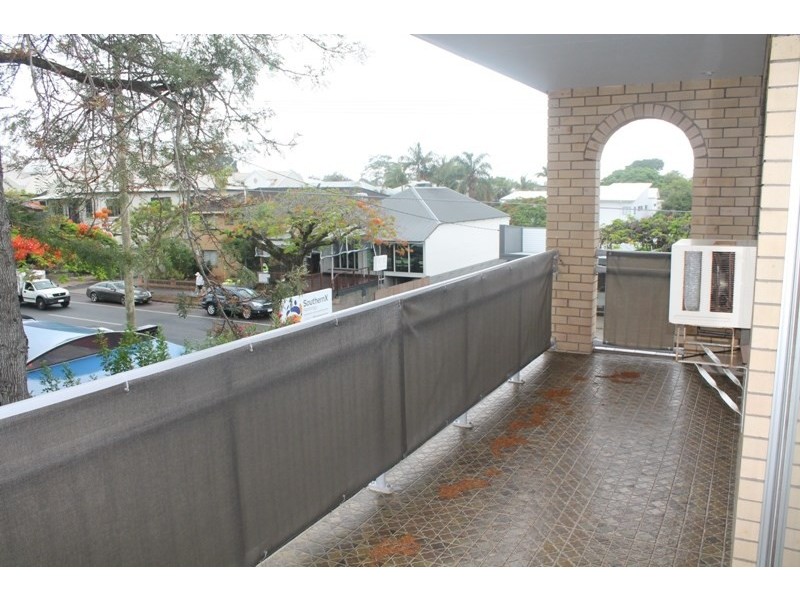 4/128 Racecourse Road, Ascot QLD 4007