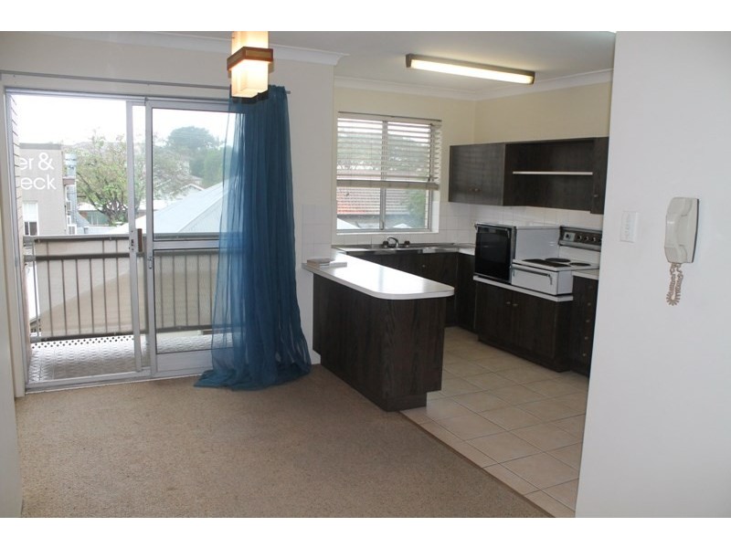 4/128 Racecourse Road, Ascot QLD 4007