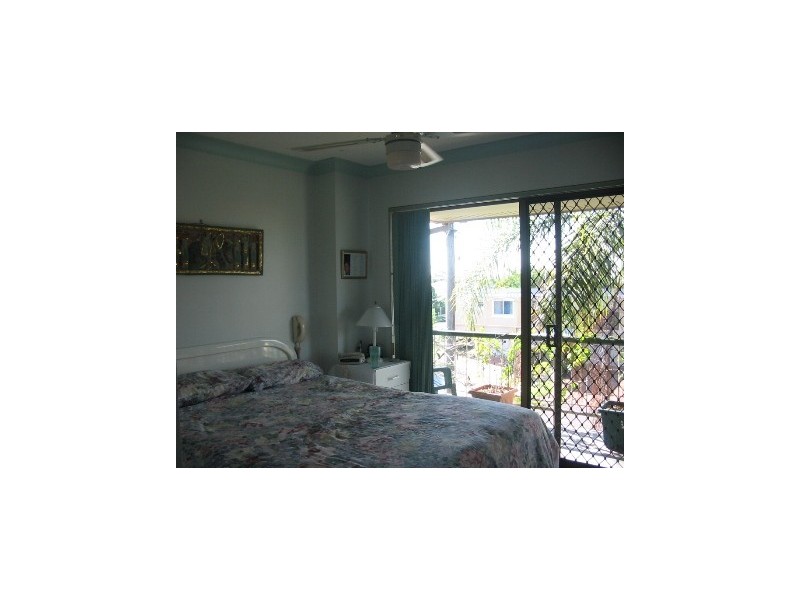 2/58 College Street, Hamilton QLD 4007