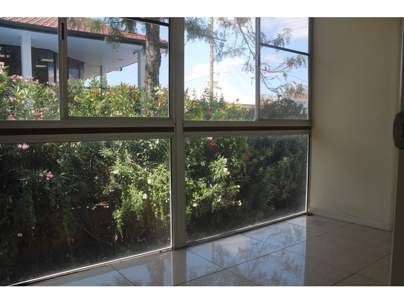 1/128 Racecourse Road, Ascot QLD 4007