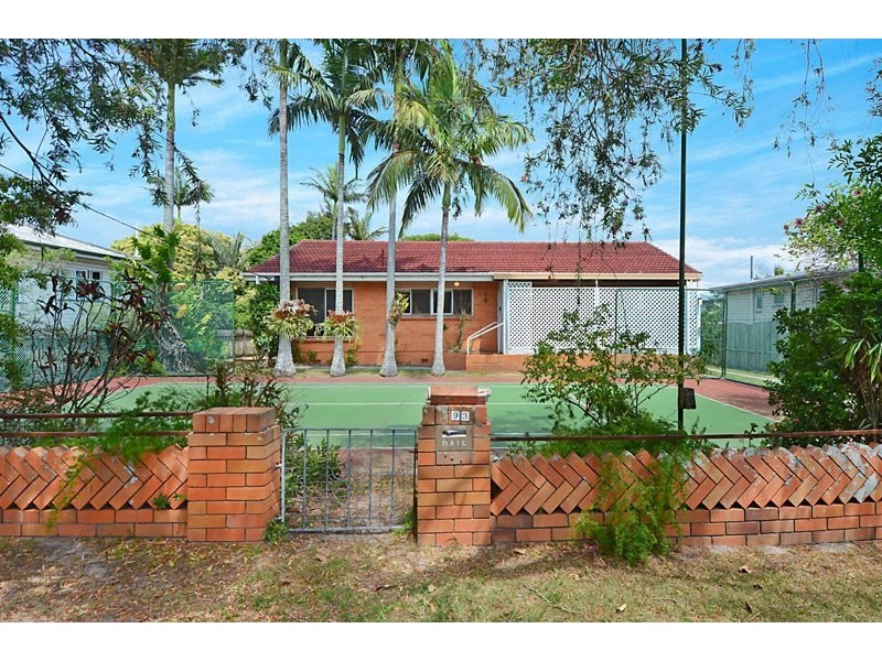93 Dover Road, Redcliffe QLD 4020