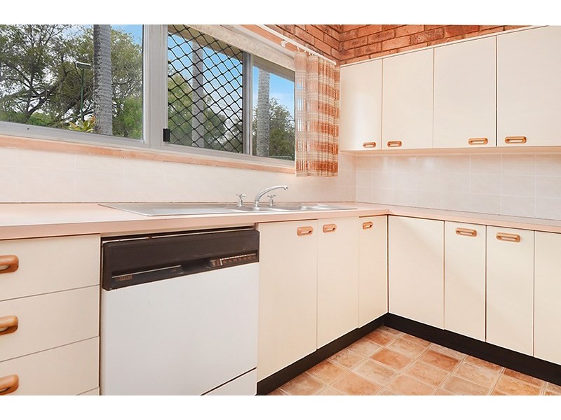 93 Dover Road, Redcliffe QLD 4020