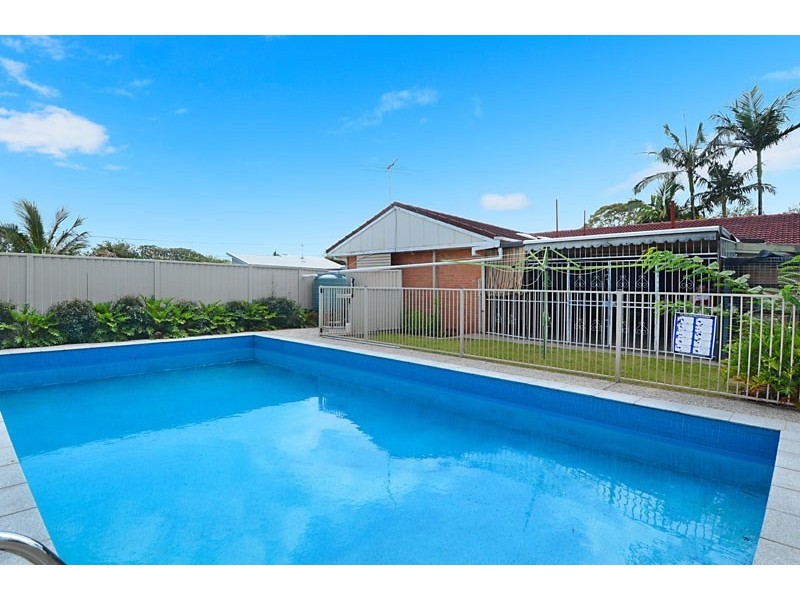 93 Dover Road, Redcliffe QLD 4020