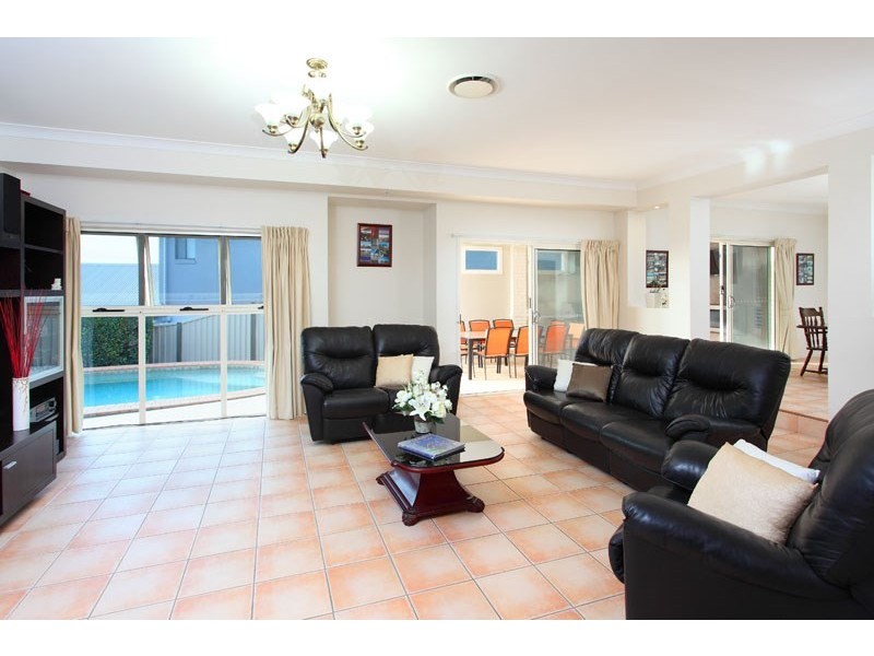 8 Orion Place, Bridgeman Downs QLD 4035