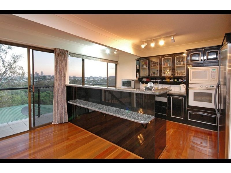 6 Comus Avenue, Ascot QLD 4007