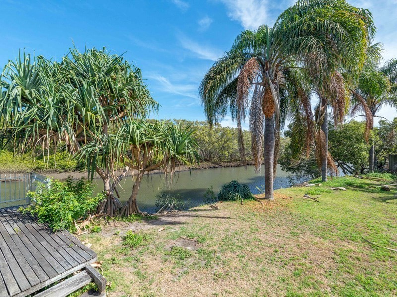 2 Lima Street, Nudgee Beach QLD 4014