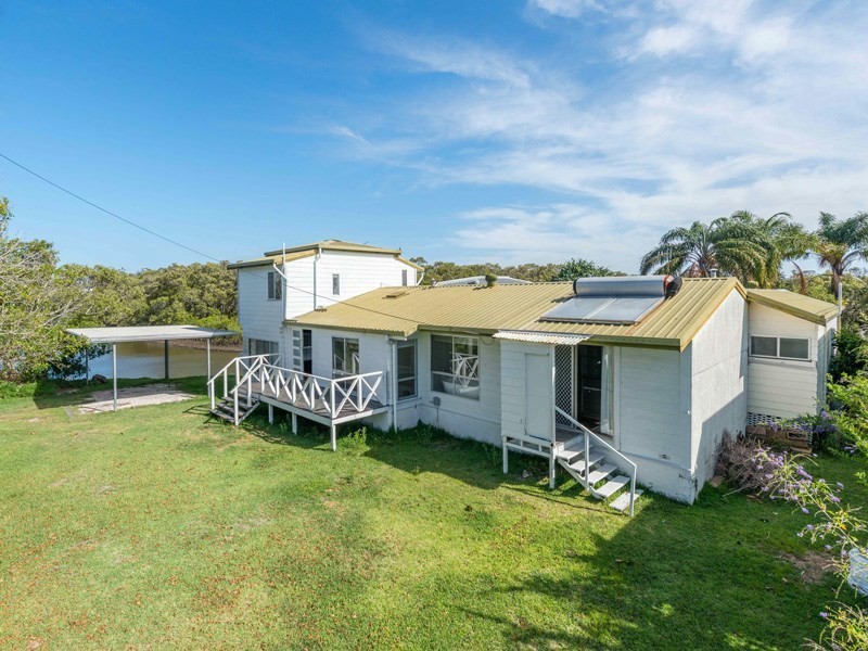 2 Lima Street, Nudgee Beach QLD 4014