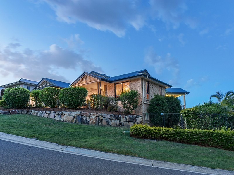 12 Tinaroo Court, Albany Creek QLD 4035