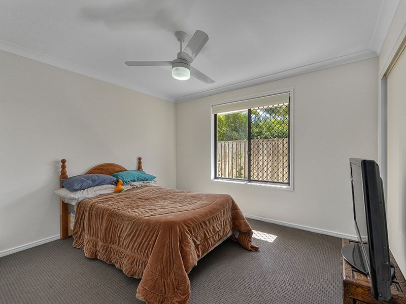 8 Pinehurst Court, Albany Creek QLD 4035