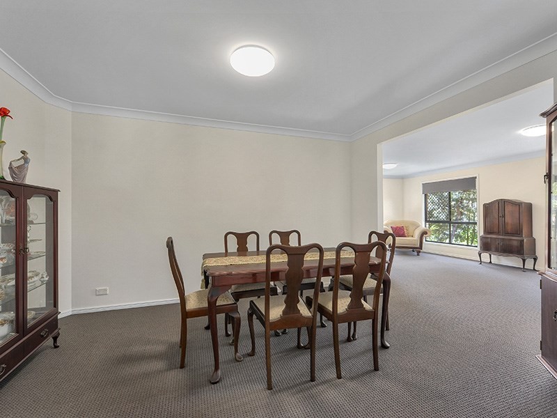 8 Pinehurst Court, Albany Creek QLD 4035