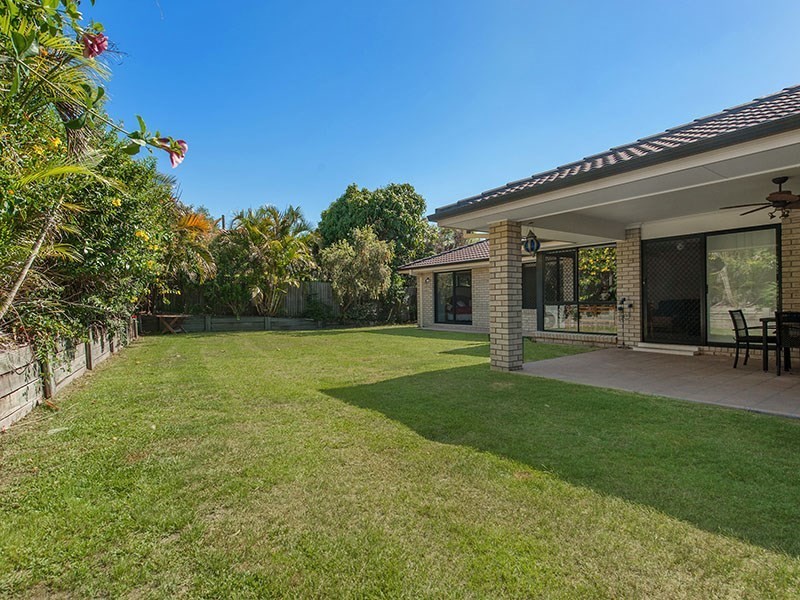 8 Pinehurst Court, Albany Creek QLD 4035