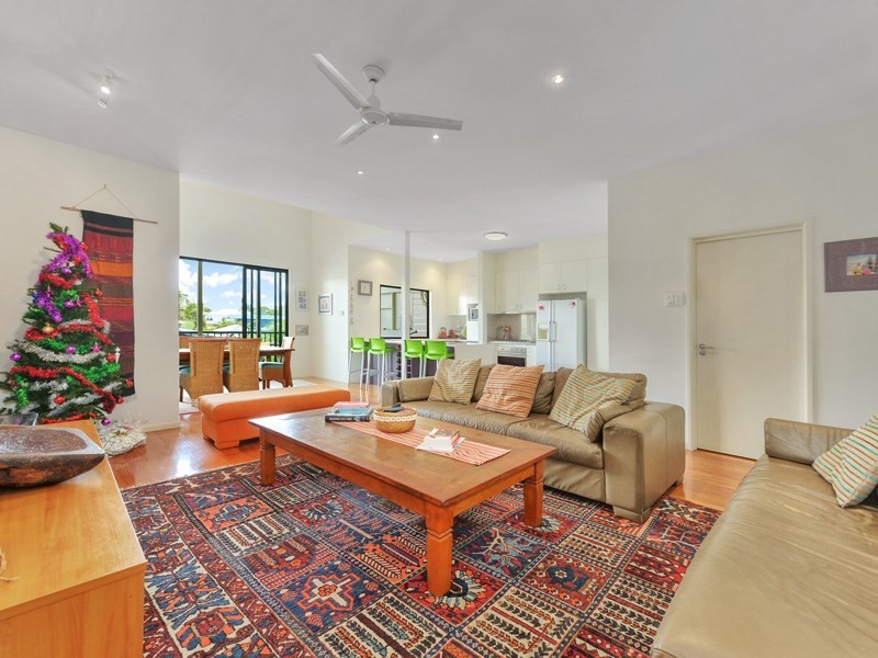 15 Pine Street, Hamilton QLD 4007