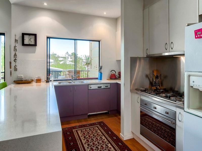 15 Pine Street, Hamilton QLD 4007