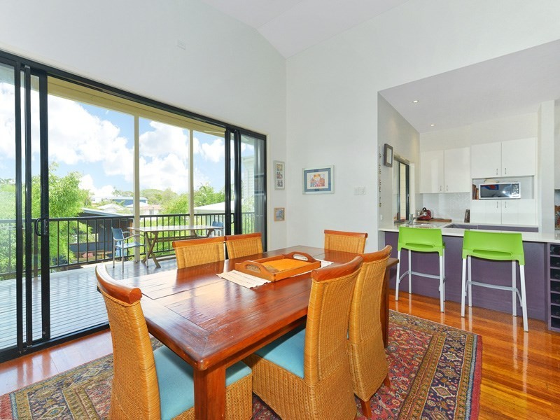 15 Pine Street, Hamilton QLD 4007