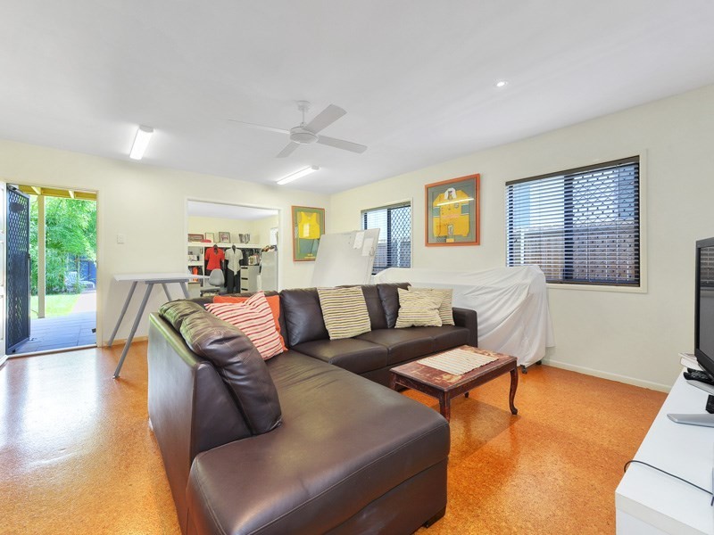 15 Pine Street, Hamilton QLD 4007