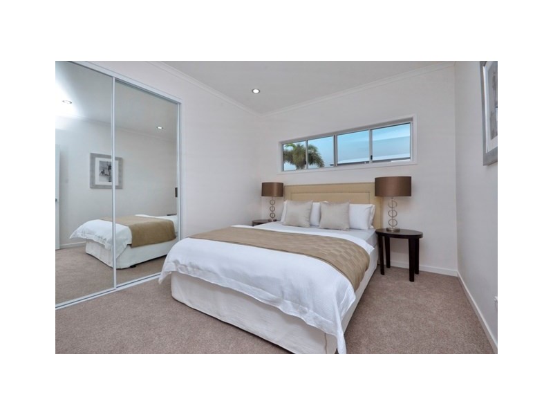 61 Raceview Avenue, Hendra QLD 4011