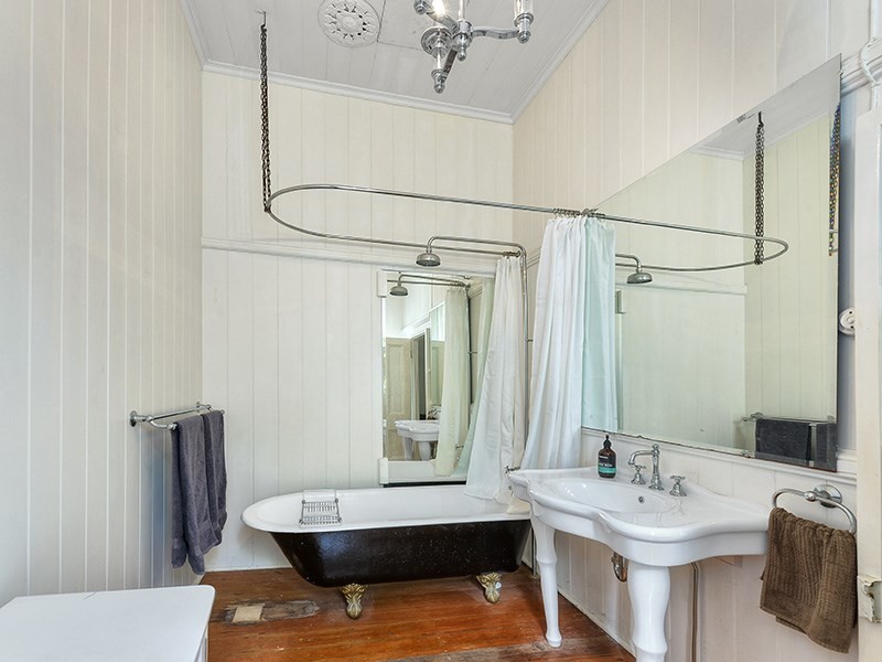 132 Alexandra Road, Clayfield QLD 4011