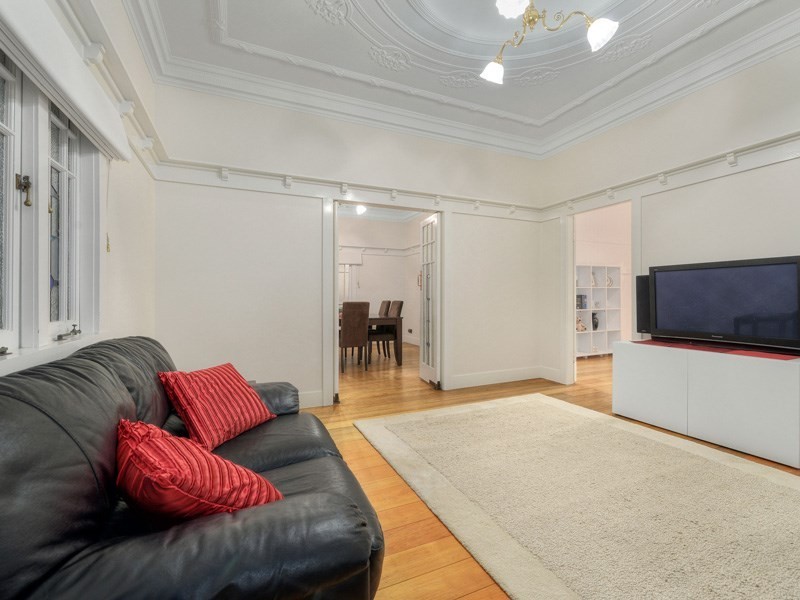 10 Marne Road, Albion QLD 4010