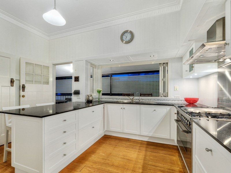 10 Marne Road, Albion QLD 4010