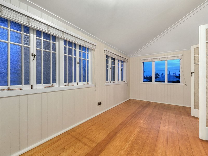 10 Marne Road, Albion QLD 4010