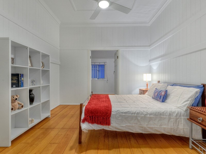 10 Marne Road, Albion QLD 4010