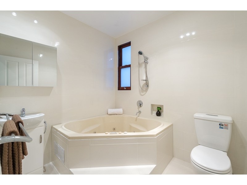 49 Angliss Street, Wilston QLD 4051