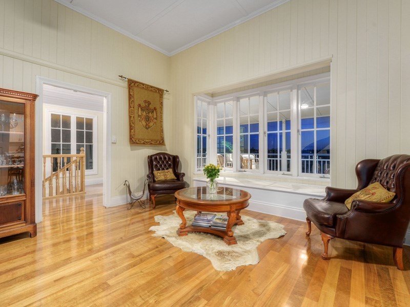 3 Arran Avenue, Hamilton QLD 4007