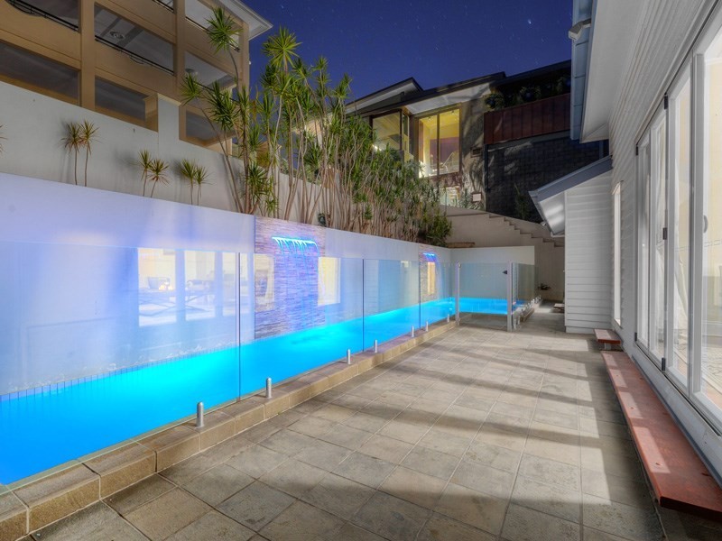 3 Arran Avenue, Hamilton QLD 4007