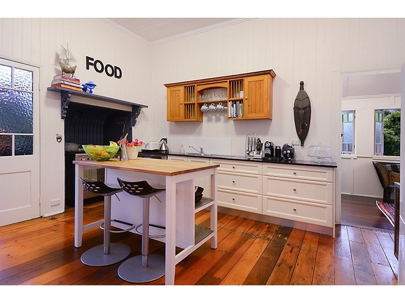 11 Duke Street, Ascot QLD 4007