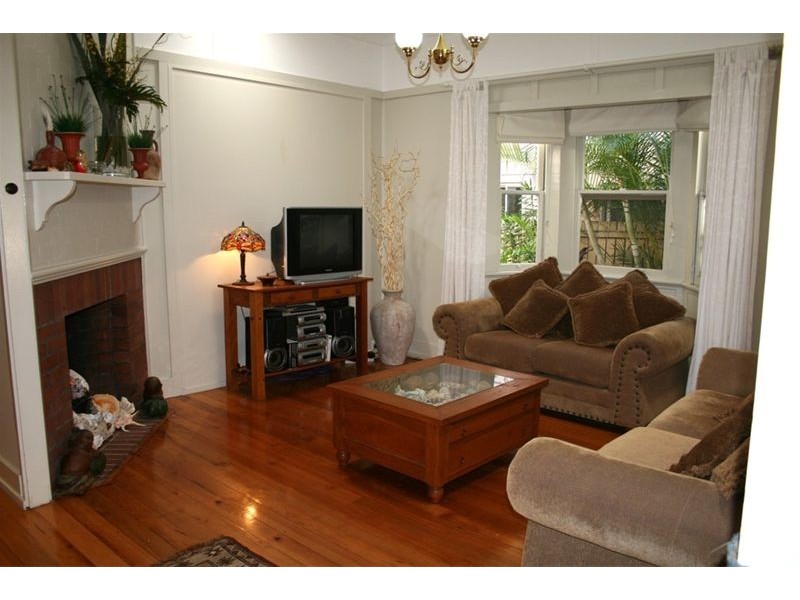 47 Winchester Street, Hamilton QLD 4007