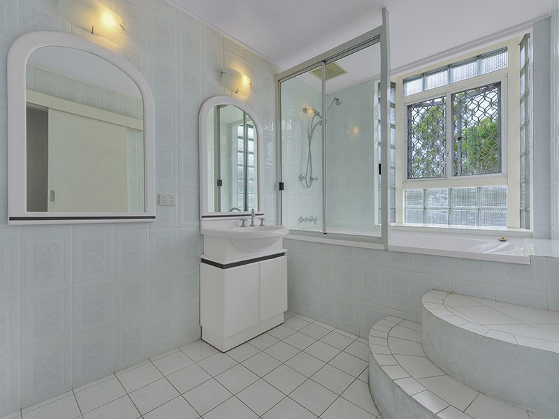 96 Idonia Street, Bridgeman Downs QLD 4035