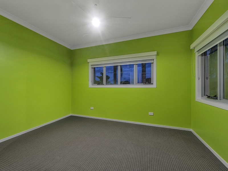 1 Sovereign Place, Bridgeman Downs QLD 4035