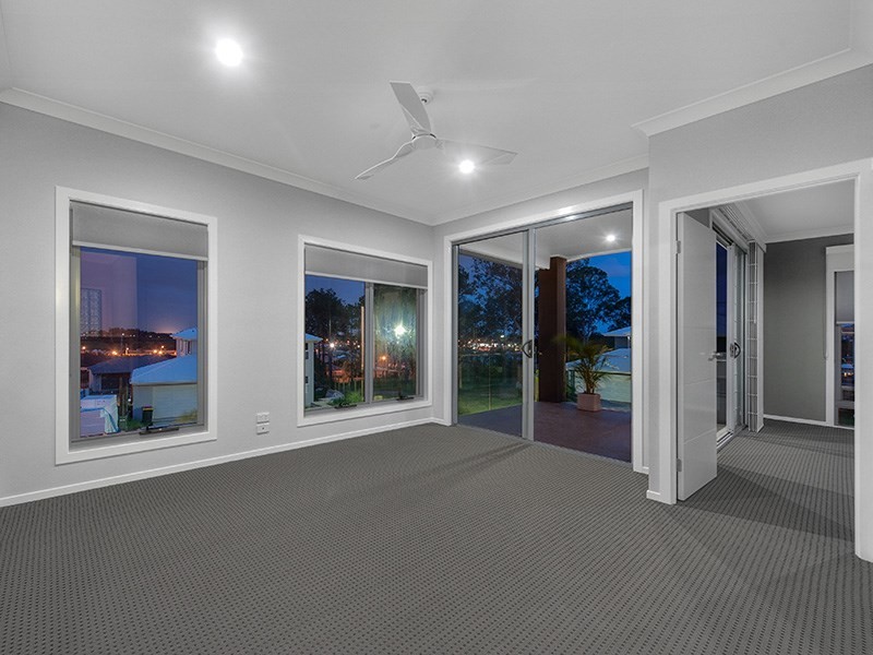 1 Sovereign Place, Bridgeman Downs QLD 4035