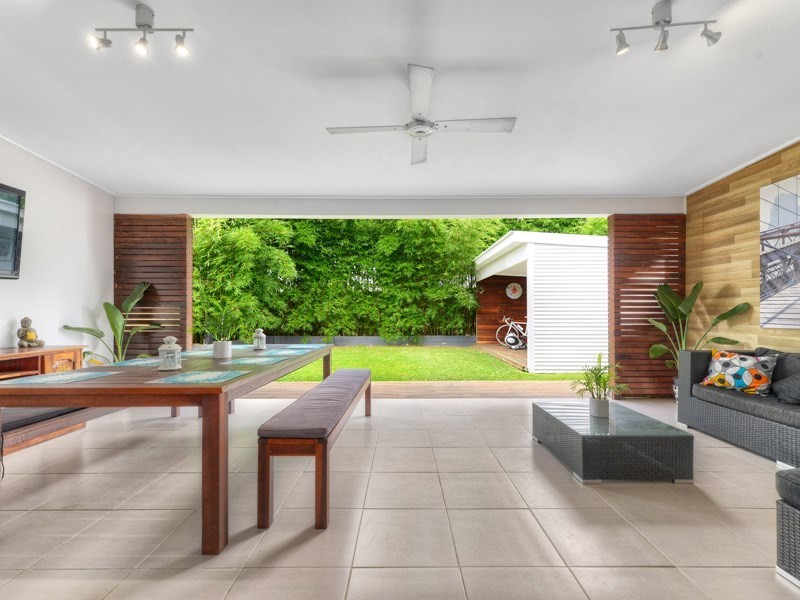 12 Dorames Street, Hendra QLD 4011