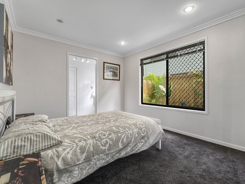 12 Dorames Street, Hendra QLD 4011