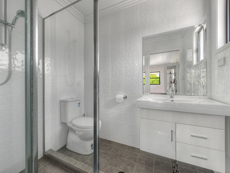 12 Dorames Street, Hendra QLD 4011